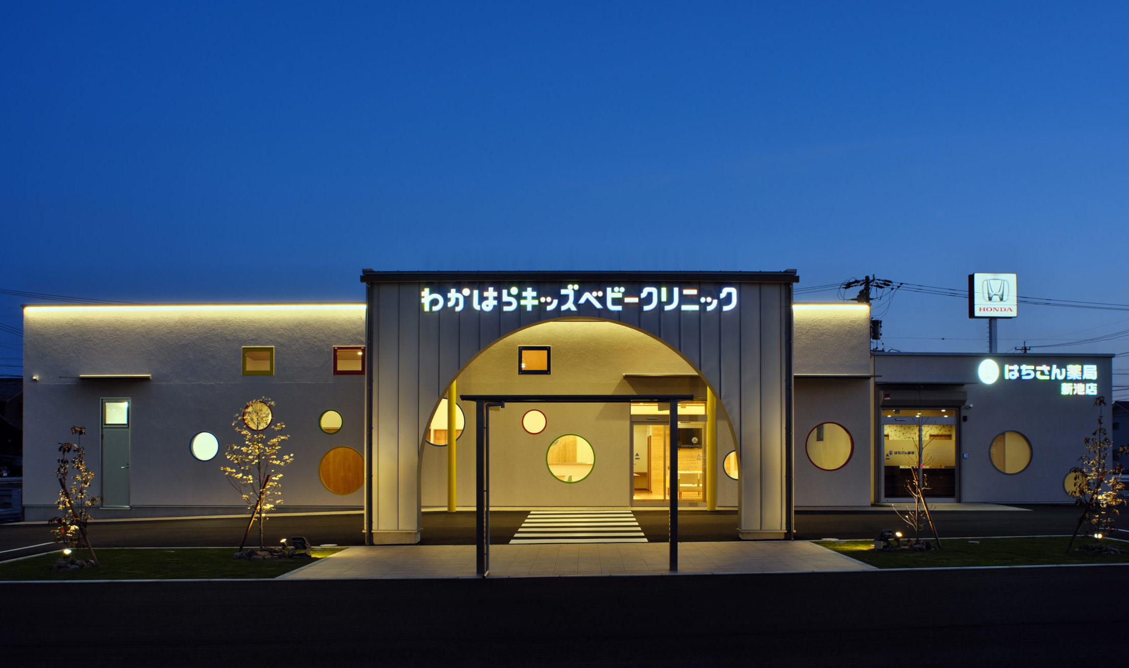 岐阜県美濃加茂市で建築中の小児科クリニック　完成写真